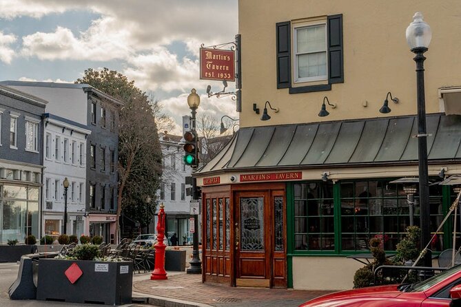 Georgetown Walking Tour: Spies, Presidents, and Exorcist Steps - Martin’s Tavern and the Georgetown of power