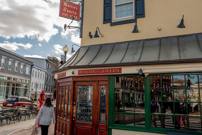 Georgetown Walking Tour: Spies, Presidents, and Exorcist Steps - GRECO and Georgetown’s Cold War surprise