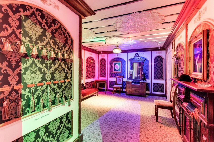 Georgetown, Washington DC: Escape Room Adventure - Six Georgetown missions, six different moods