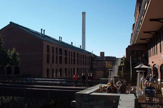 Ghosts of Georgetown & The Exorcist Steps Walking Tour - Why the guides matter so much