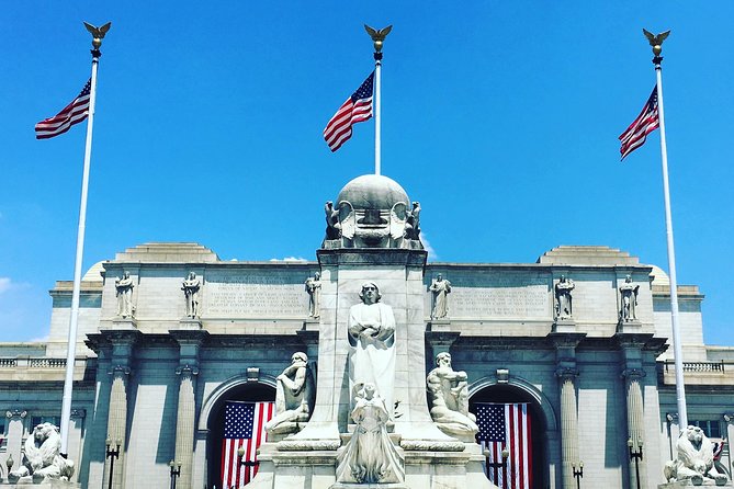 Iconic Capitol Hill Architectural Walking Tour - Starting beneath Union Station’s big clock