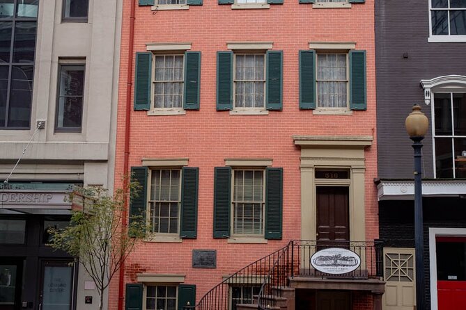 Lincoln Assassination with Ford's Theatre & Petersen House Entry - How the guides handle a difficult subject