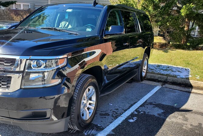 Luxury SUV Private Day or Night Tour of Washington DC - The White House stop is short but well placed