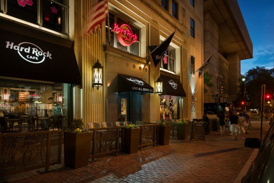 Meal at the Hard Rock Cafe Washington DC - The food: familiar choices with one clear star