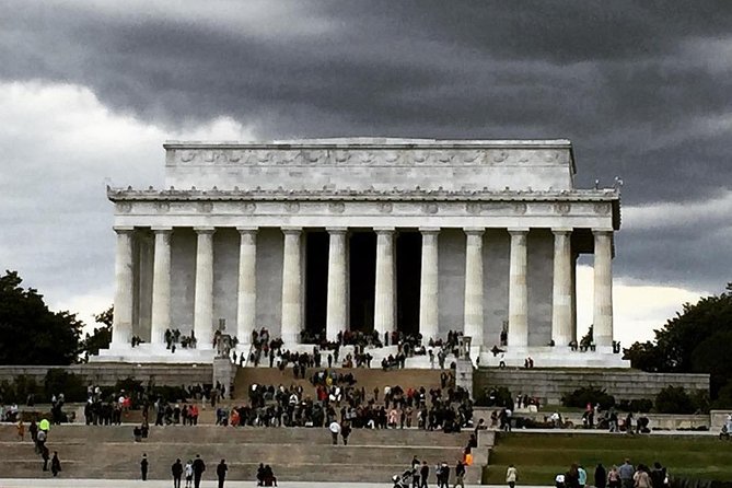 Monuments and Memorials Architectural Walking Tour - Choosing morning or evening