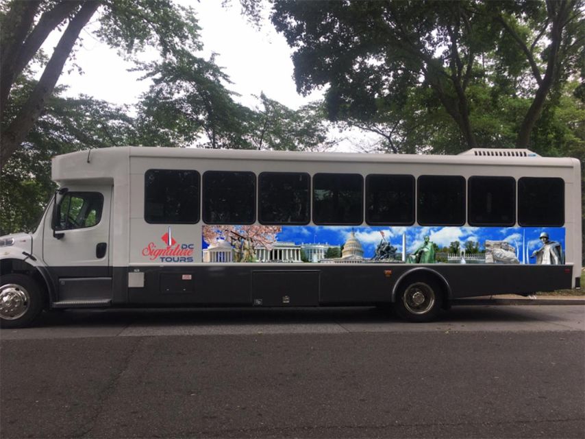 Monuments Bus Tour with 10 Stops, Optional US Capitol Entry - Key points at a glance
