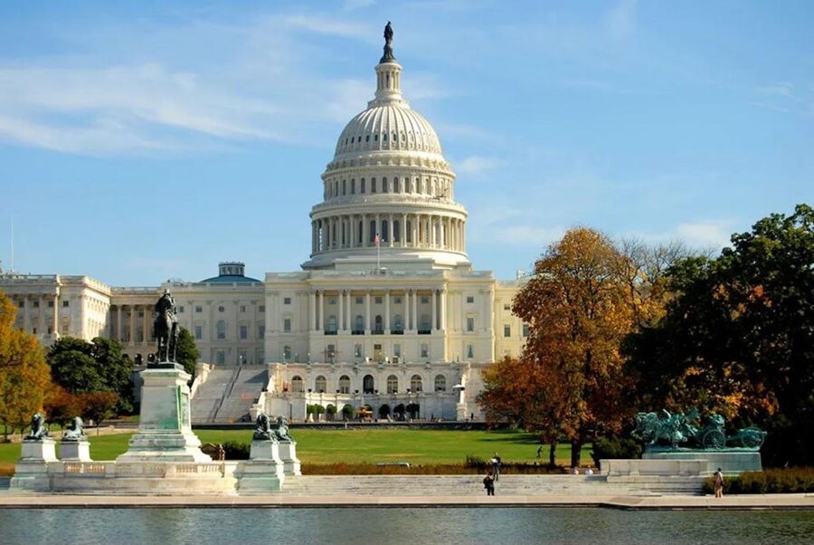 Monuments Bus Tour with 10 Stops, Optional US Capitol Entry - Why this bus and walking tour works in Washington