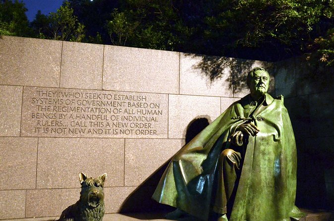 Monuments of DC Tour with Washington Monument or Museum Tickets - Going up the Washington Monument