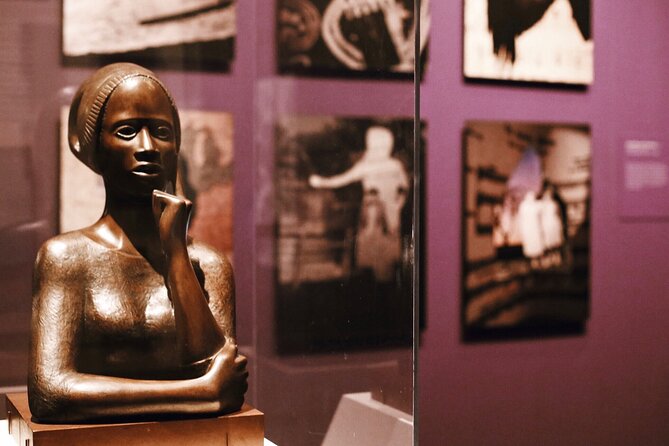 National Archives + American History Museum Exclusive Guided Tour - Private guiding and the semi-private choice