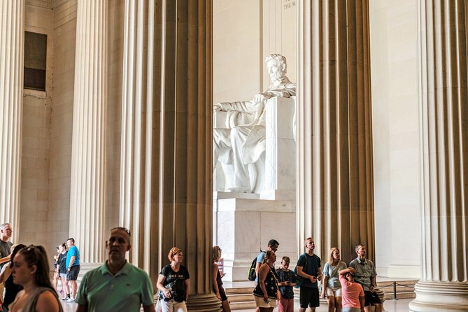 National Mall & Cherry Blossoms Tour with Optional Museum Tickets - FDR and Martin Luther King Jr.: memorials built for reflection