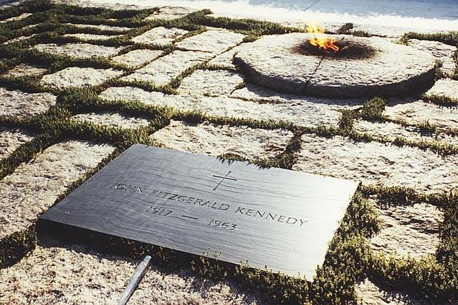 National Mall Highlights with Cherry Blossom & Arlington Cemetery - The National Mall memorials come in quick succession