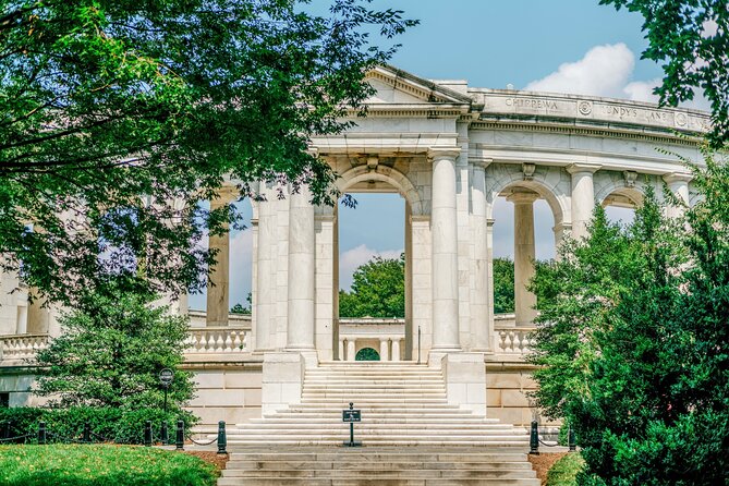 National Mall Highlights with Cherry Blossom & Arlington Cemetery - Guide quality can shape the whole experience