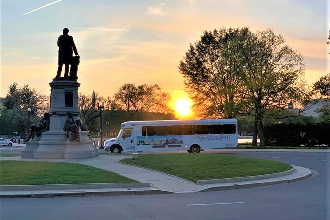 National Mall Night Tour with 10+ Monuments (Public or Private) - Korean War, Lincoln, and the Reflecting Pool