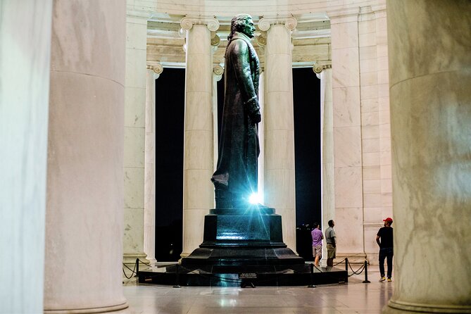 National Mall Tour with 10+ Stops, Boat Cruise, Entry Tickets - Guides make the difference