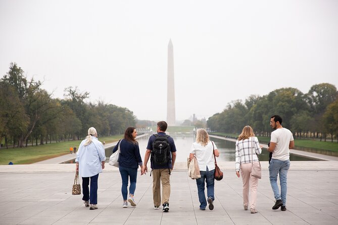National Mall Tour with Reserved Entry to Washington Monument - World War II Memorial and its symbols