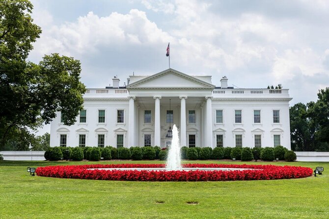 Private 3 Hour Highlights Tour Washington DC for up to 10 Guests - The Jefferson Memorial rewards a little patience