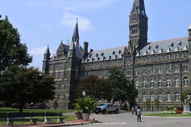 Private 4-Hour Walking Tour Exploring Historic Georgetown - What $185 per person gets you