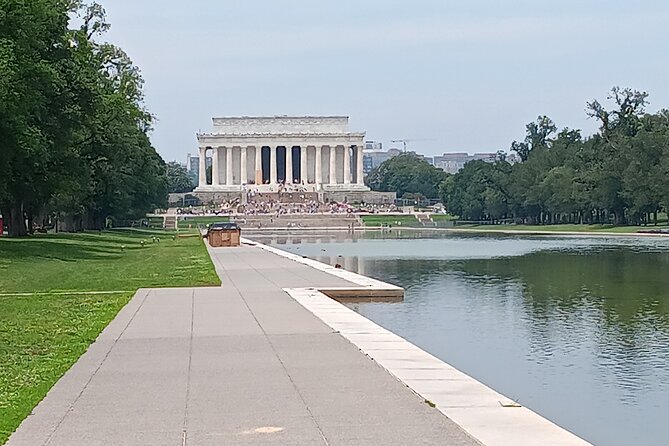 Private and personalized tour of Washington dc - Franklin Roosevelt Memorial and the Supreme Court