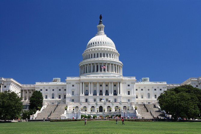 Private Customized Washington DC City Tour by Van - The guide can make or break the day