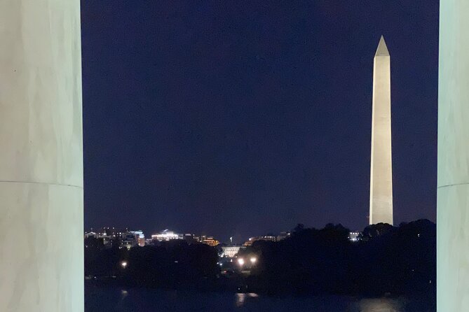 Private Monuments At Night Tour - The White House: photographs from outside