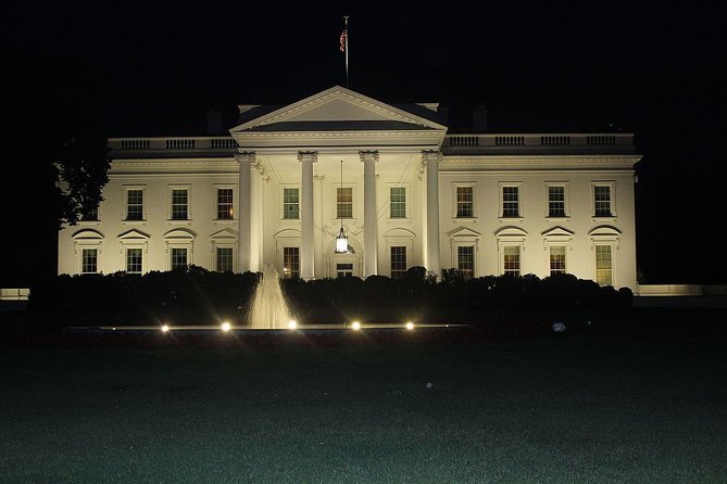 Private Night-Time Monuments Tour of DC for up to 10 Guests - The vehicle, comfort, and walking demands