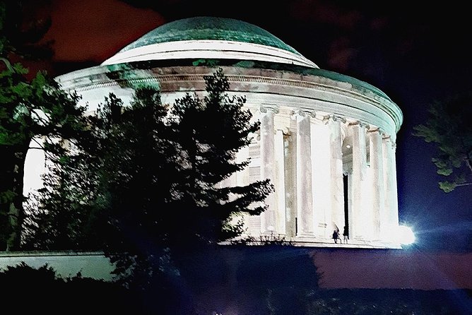 Private Night-Time Monuments Tour of DC for up to 10 Guests - Price and value for different group sizes