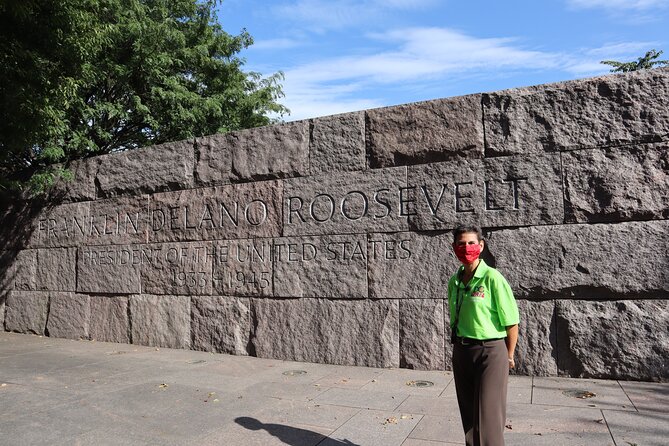 Private Tour In different languages - Lincoln Memorial and Vietnam Wall
