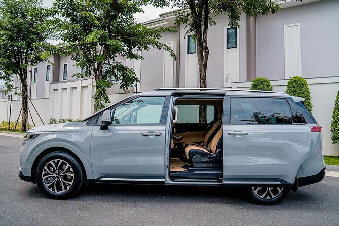 Private Transfer Washington Airport DCA to Washington DC Hotels - The vehicle and the private ride