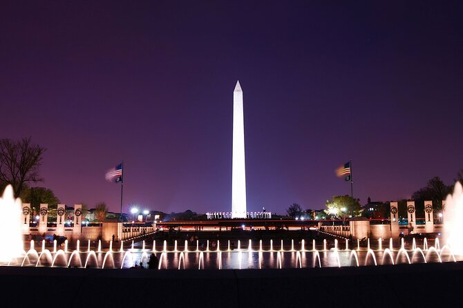 Private Under the Stars Night-Time Tour of DC (Up to 5 Guests) - The World War II Memorial at night