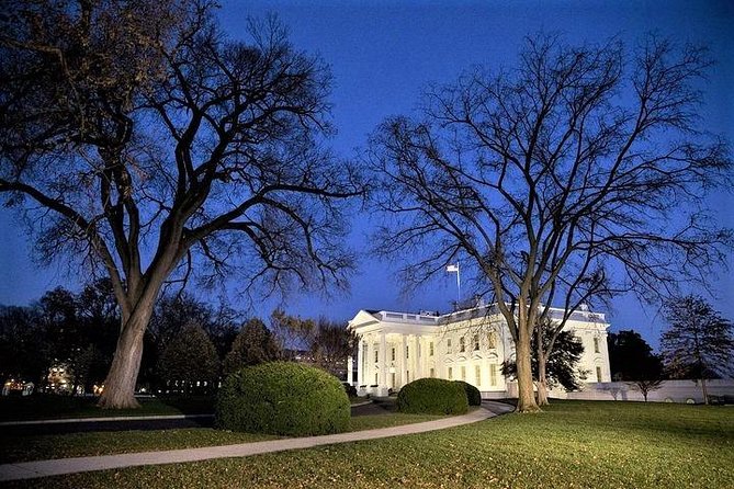 Private Under the Stars Night-Time Tour of DC (Up to 5 Guests) - Lincoln Memorial, the evening centerpiece