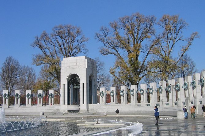 Private Washington DC/Arlington Cemetery Tour for up to 10 Guests - A Georgetown lunch break