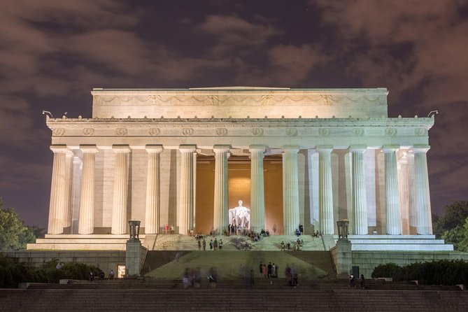 Private Washington DC City Tour - Lincoln, Vietnam, and Korea in one powerful stretch