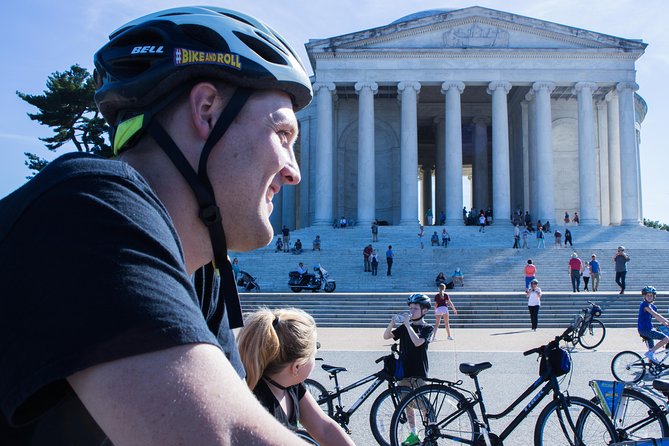 Private Washington DC Monuments Day or Night Bike Tour - White House: A photo stop rather than a house tour