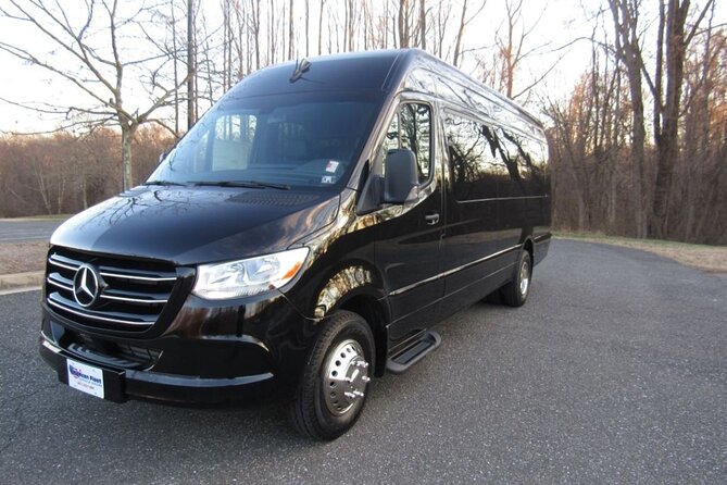 Roberts Luxury Transportation Shuttle Private Sightseeing Tour - Key points at a glance