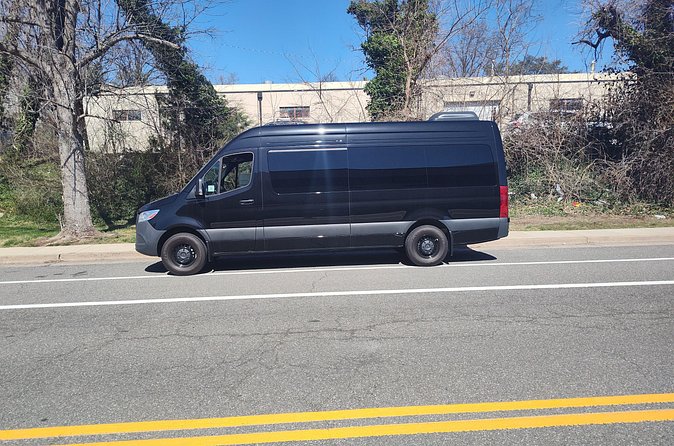 Roberts Luxury Transportation Shuttle Private Sightseeing Tour - The Lincoln Memorial and Martin Luther King Jr. Memorial