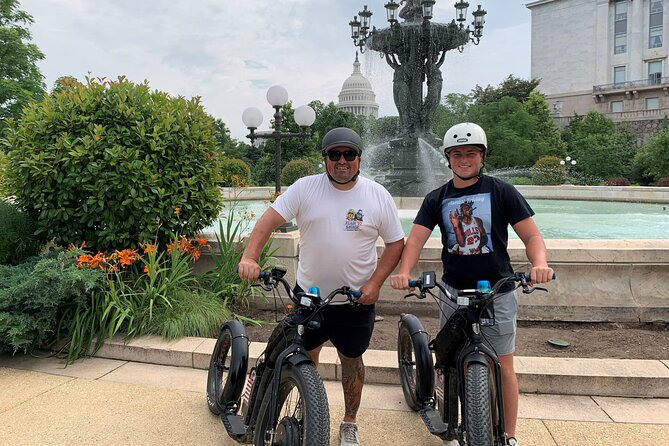 Small Group 5-Hour DC Tour via Electric Scooter for Ages 16+ - MLK and World War II: two very different memorials