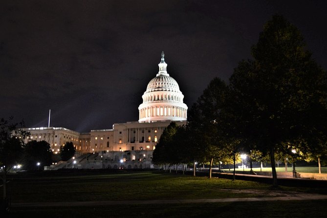Small Group National Mall Night Tour with 10 Top Attractions - The Martin Luther King Jr. Memorial at night