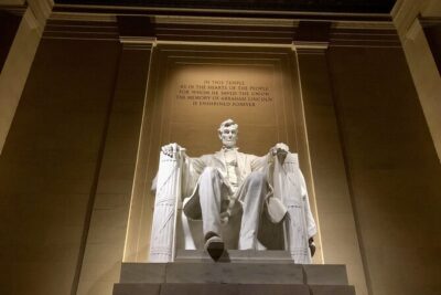 Small Group Washington DC Night Tour