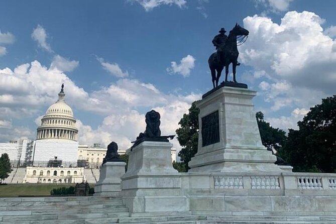 Stretch Limo Private Day & Night Custom Tours of Washington DC - Lincoln, Jefferson, MLK, and the memorial loop