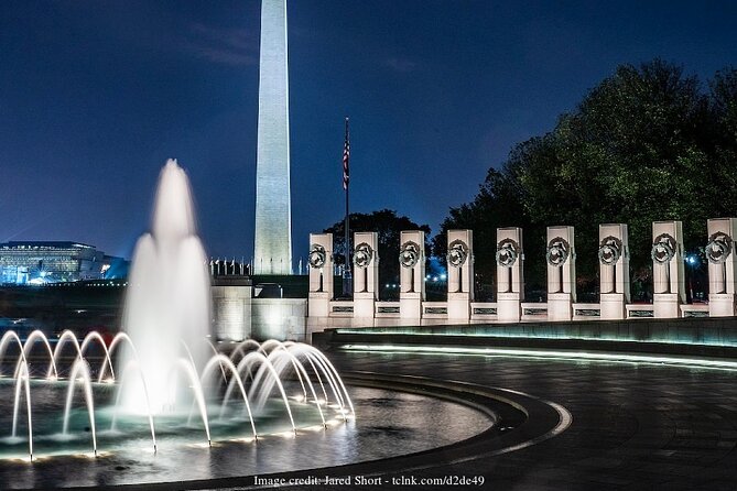 The National Mall Private 2.5-hour Evening Tour in Washington DC - The Lincoln Memorial and reflecting pool