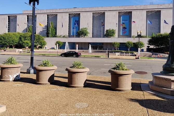 Two Smithsonian Museums Private Tour: American & Natural History - How to prepare for the best possible visit