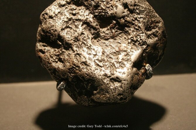Two Smithsonian Museums Private Tour: American & Natural History - Who should book this Smithsonian tour?
