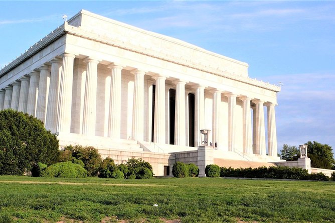 Ultimate Private City Tour of Washington DC - Up to 5 Guests - Georgetown, the Kennedy Center, and Washington National Cathedral