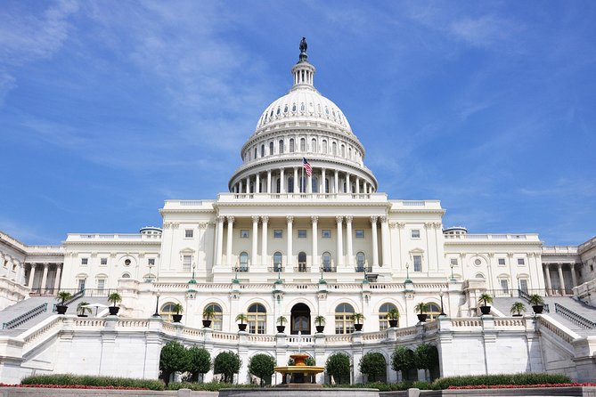 VIP Best of DC with US Capitol + National Archives Reserved Entry - Summer on the Potomac and lunch in Georgetown