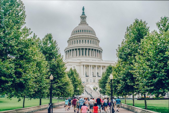 VIP Best of DC with US Capitol + National Archives Reserved Entry - Lincoln Memorial and the final monument circuit