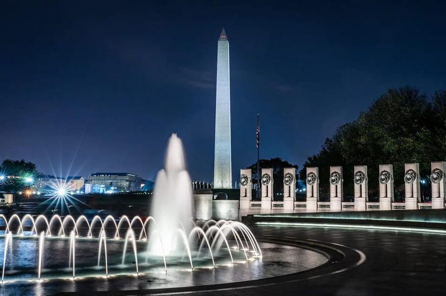 Washington After Dark Night Tour - The White House, a 20-minute photo stop