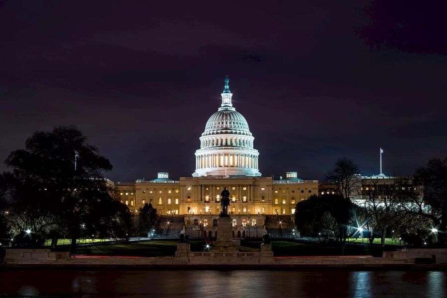 Washington After Dark Night Tour - What the live guide adds to the bus ride
