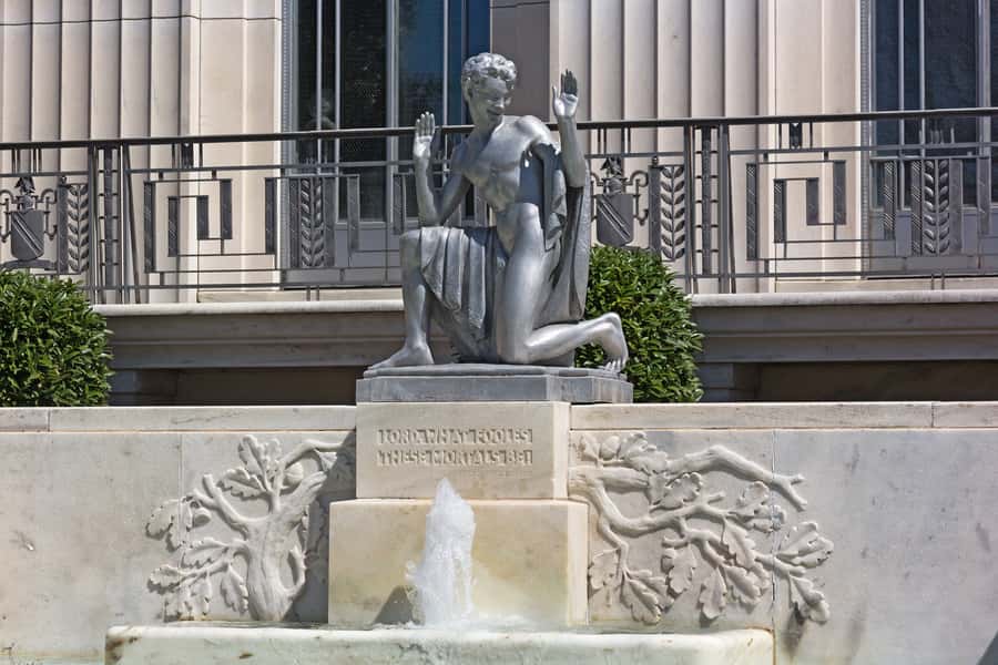 Washington D.C.: The Ghosts of Washington D.C. Walking Tour - Walking toward the US Capitol