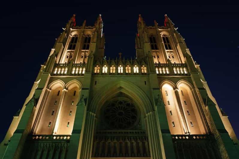 Washington DC: After Dark Night-Time Sightseeing Tour - World War II Memorial and the National Mall