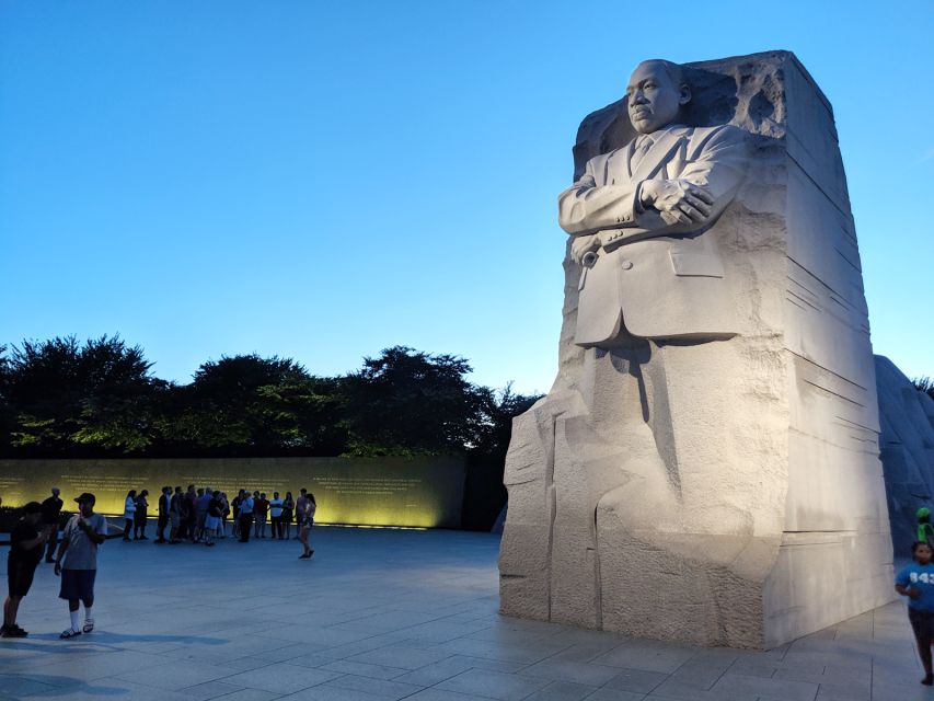 Washington DC: Bus Tour to the Highlights of the Capital - The White House and a short walk near the center of power